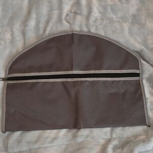 TRAVEL Clothes Hanger Hidden Pouch For Valuables (1101)